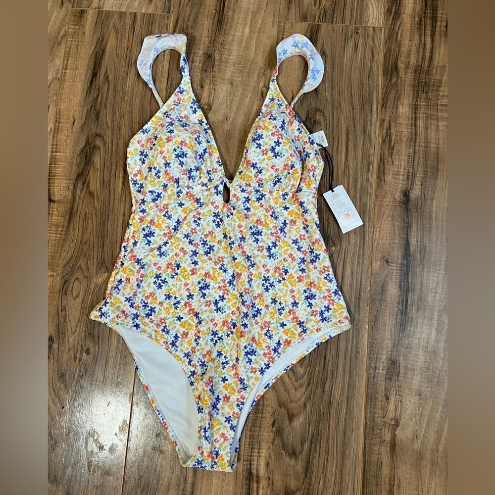 NWT shade & shore swimsuit‎ L